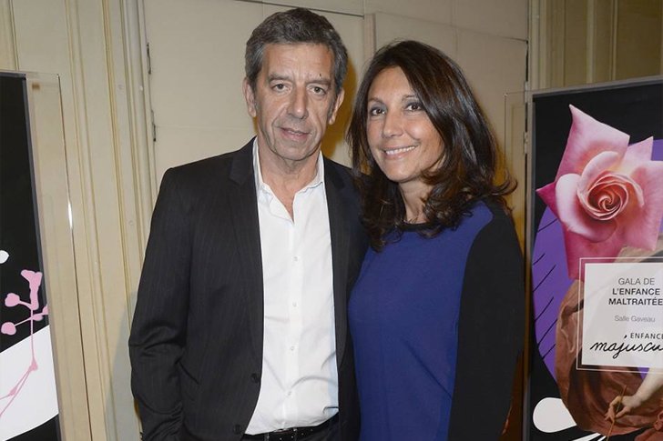 Avec qui Michel Cymes est-il en couple ?