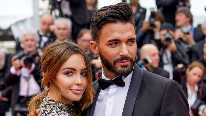 Avec qui Nabilla est-elle en couple ?