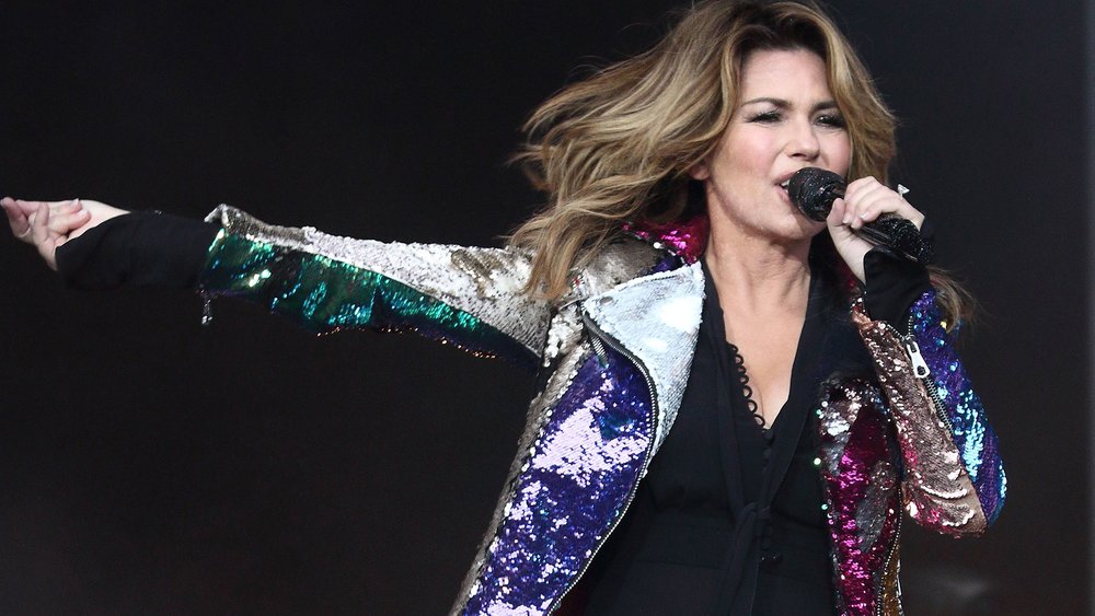 shania-twain-had-an-open-throat-surgery-but-now-she-s-back