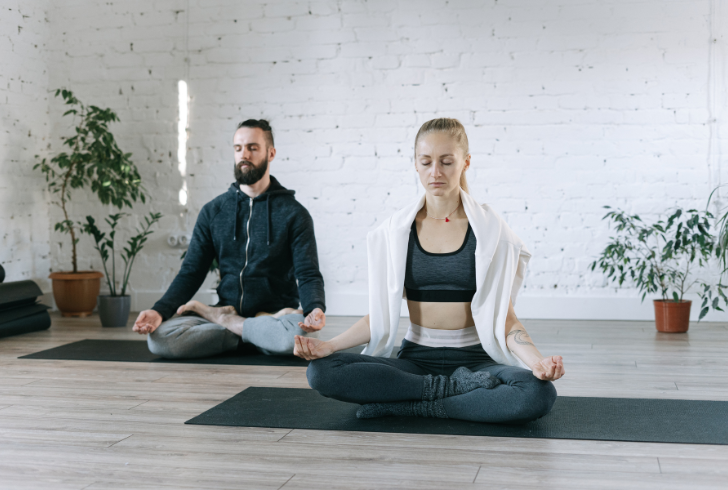 Pexels | Ivan Samkov | Dive into rejuvenating morning yoga sequences crafted by Ryan and Molly, spanning 5, 10, and 15 minutes.