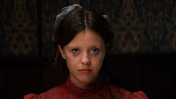 Mia Goth's Pearl Makeup